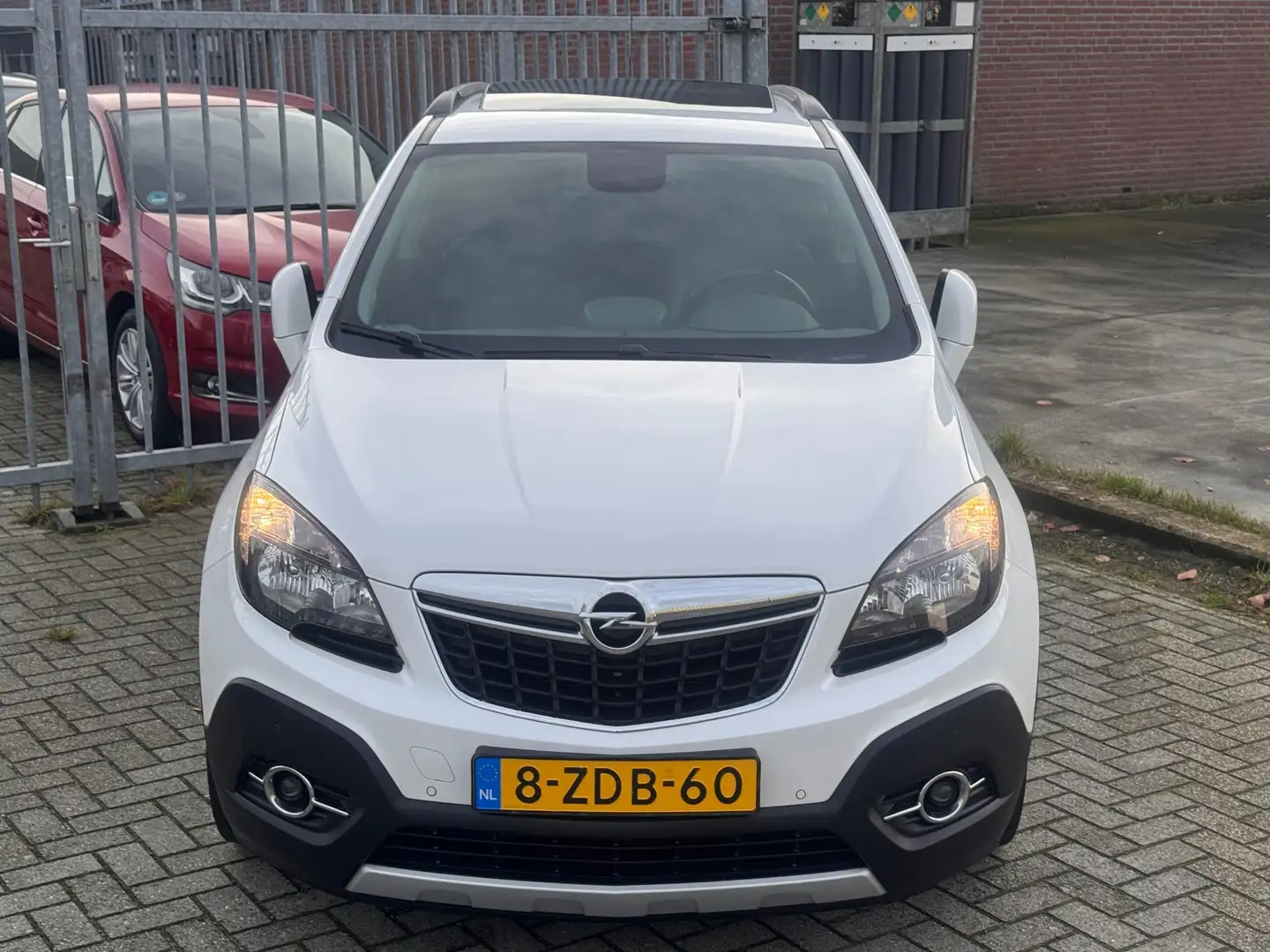 Opel Mokka 1.4 T Cosmo 140PK NL AUTO NAP! Schuifdak l Navi l Weiß - 2
