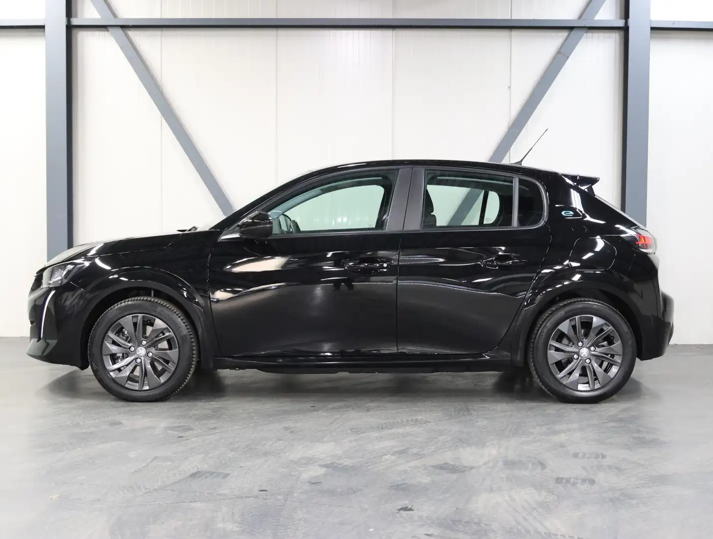 Peugeot e-208 Active Pack 50kWh 136PK | 1ste eigenaar | ACCU 96% Noir - 2