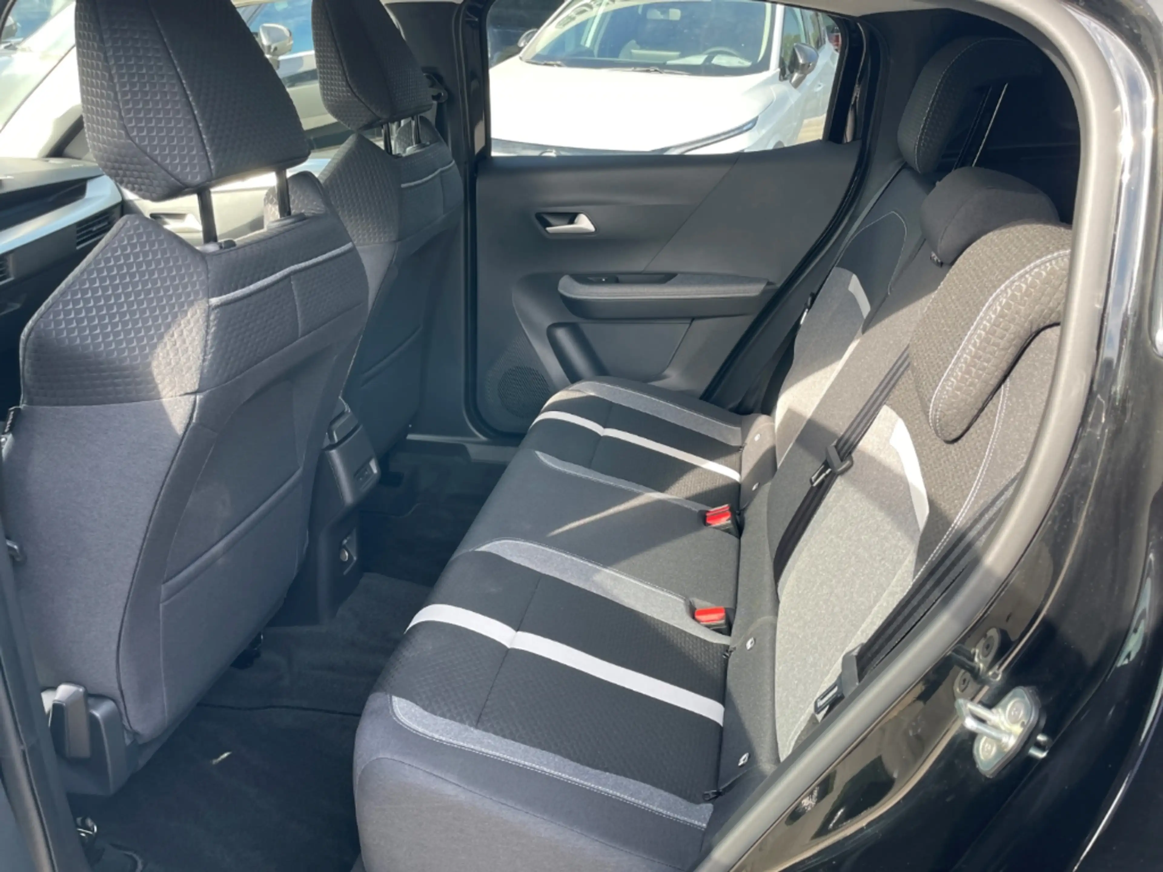 Opel Frontera GS 1.2 107 kW Navi Digitales Cockpit LED Apple Car — photo 9