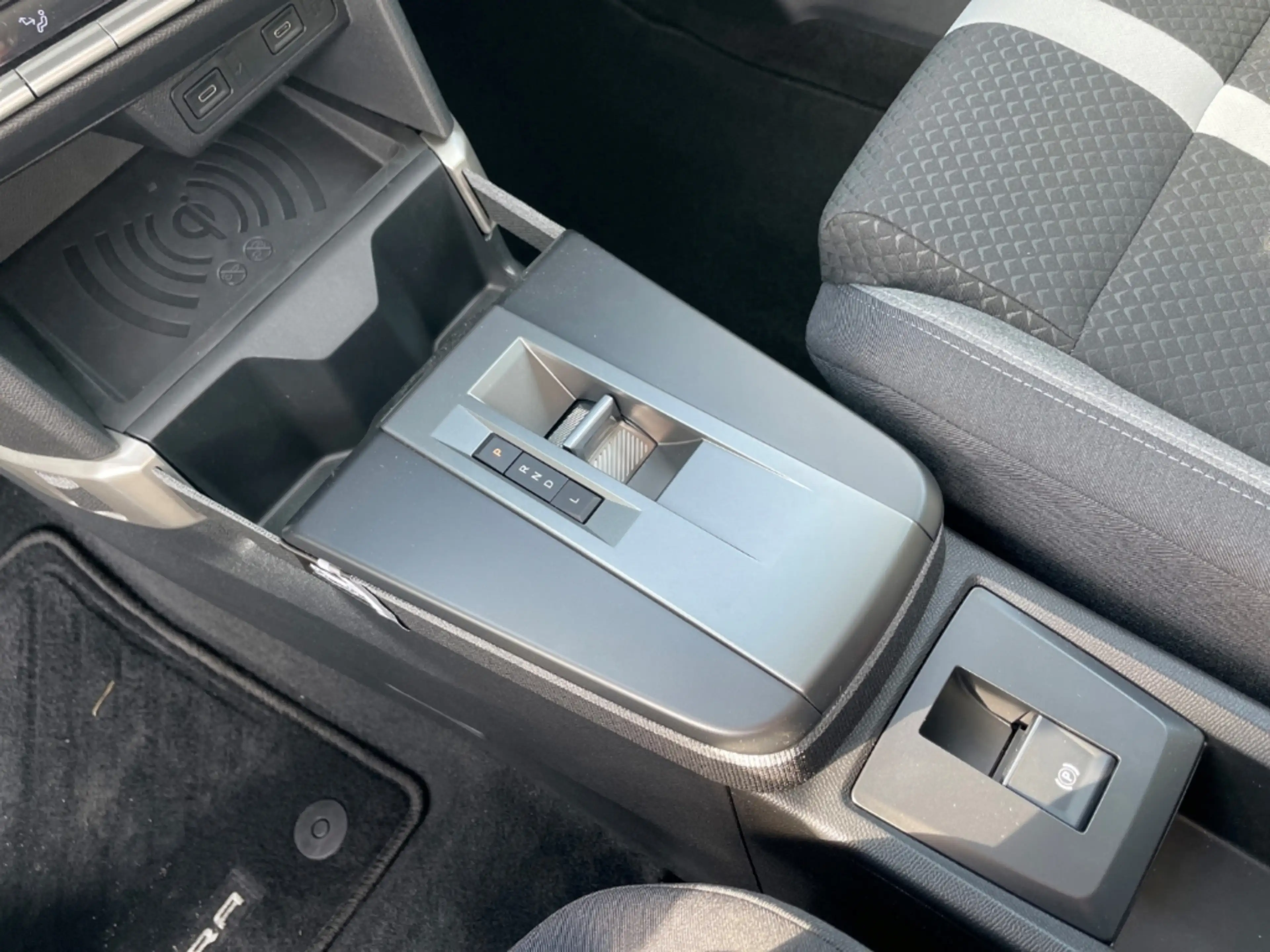 Opel Frontera GS 1.2 107 kW Navi Digitales Cockpit LED Apple Car — photo 13