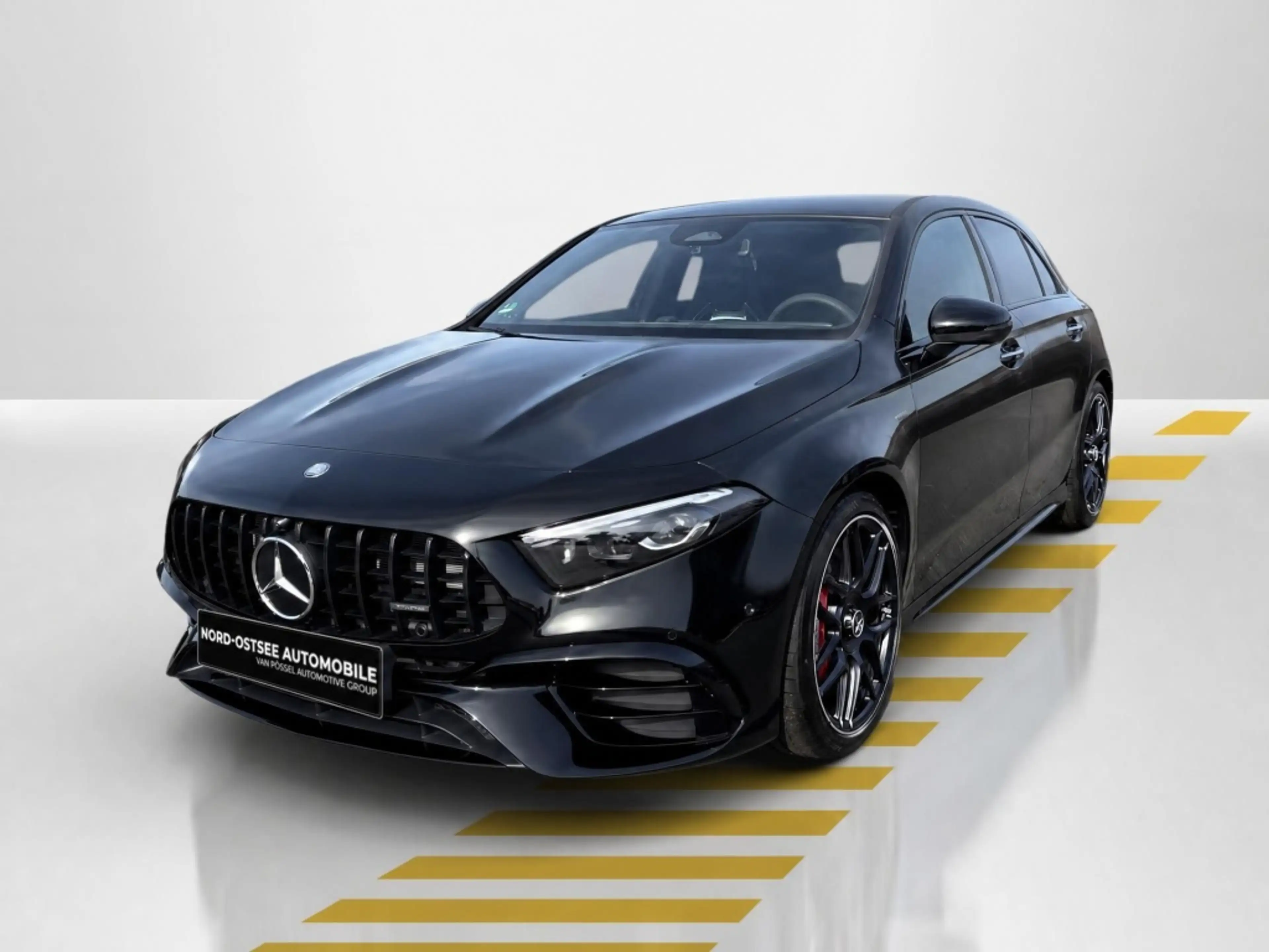 Mercedes-Benz A 45 AMG S 4M+ NIGHT-II PANO MULTIKONTUR HUD — photo 2