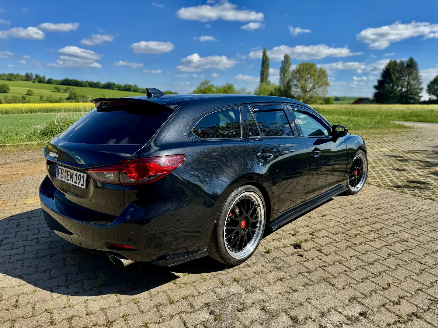 Mazda 6 2.0 Kombi SKYACTIV-G Sports-Line Schwarz - 2