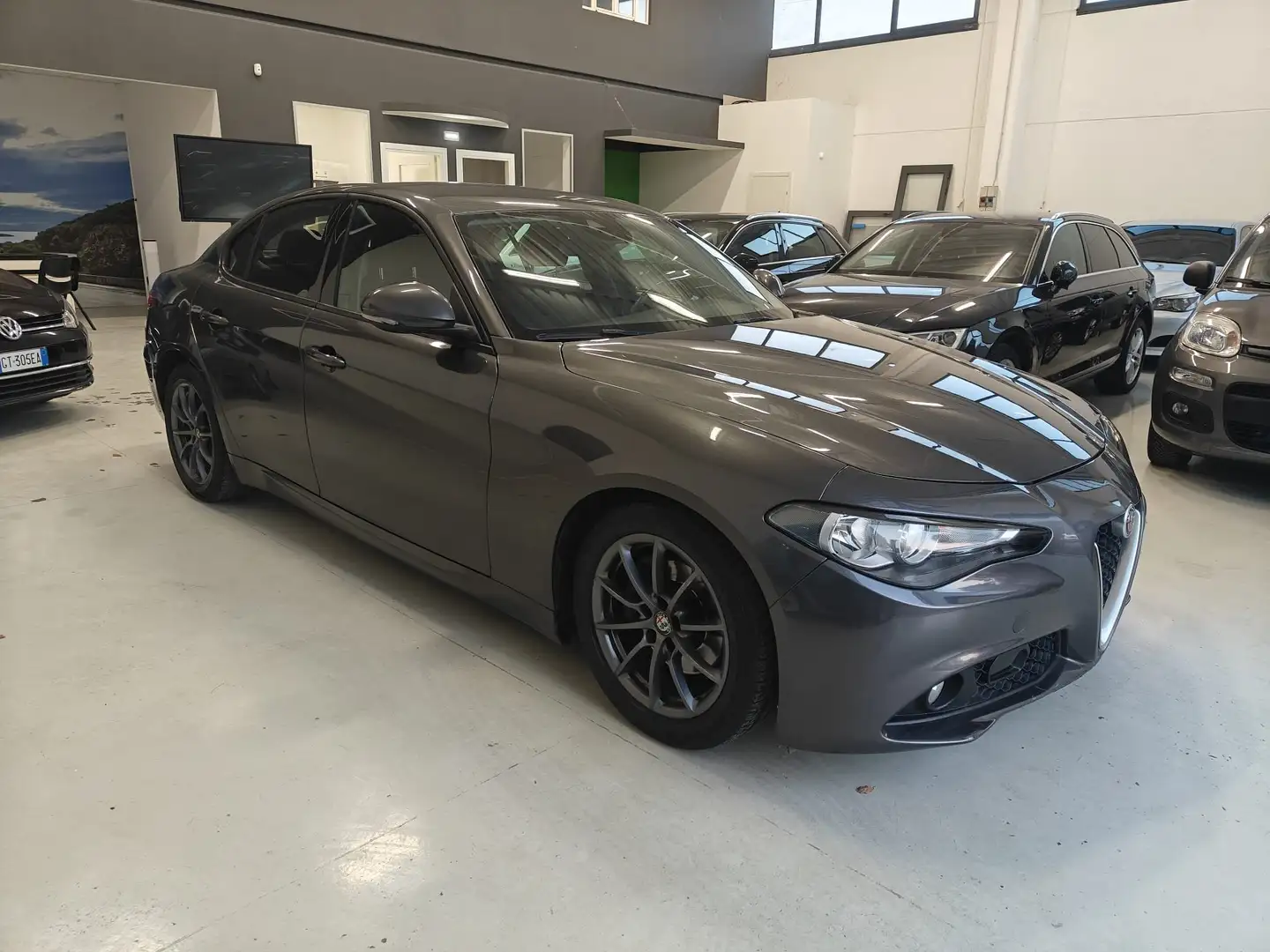 Alfa Romeo Giulia Giulia 2.2 t Super 150cv Grigio - 2