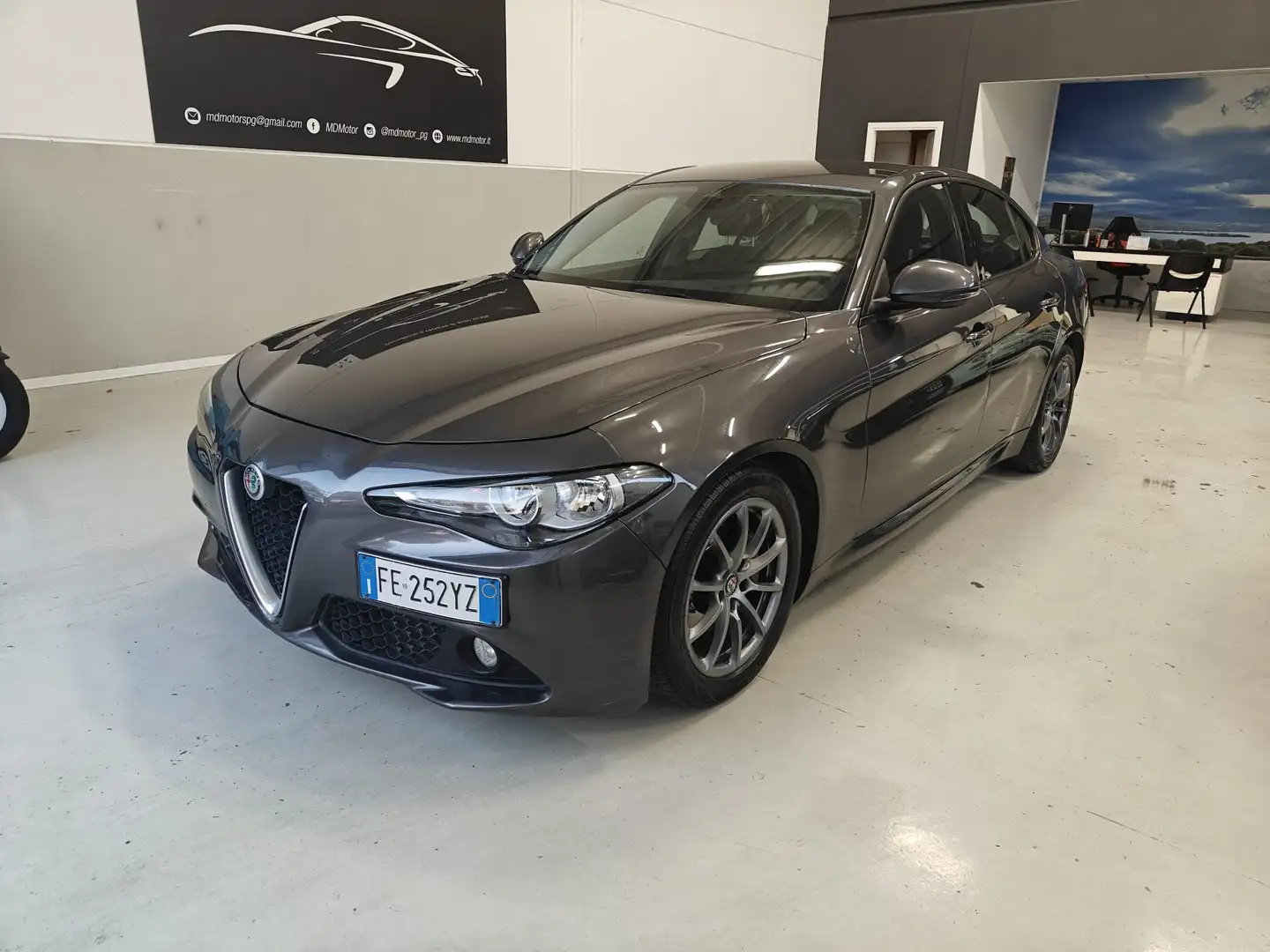 Alfa Romeo Giulia Giulia 2.2 t Super 150cv Grigio - 1