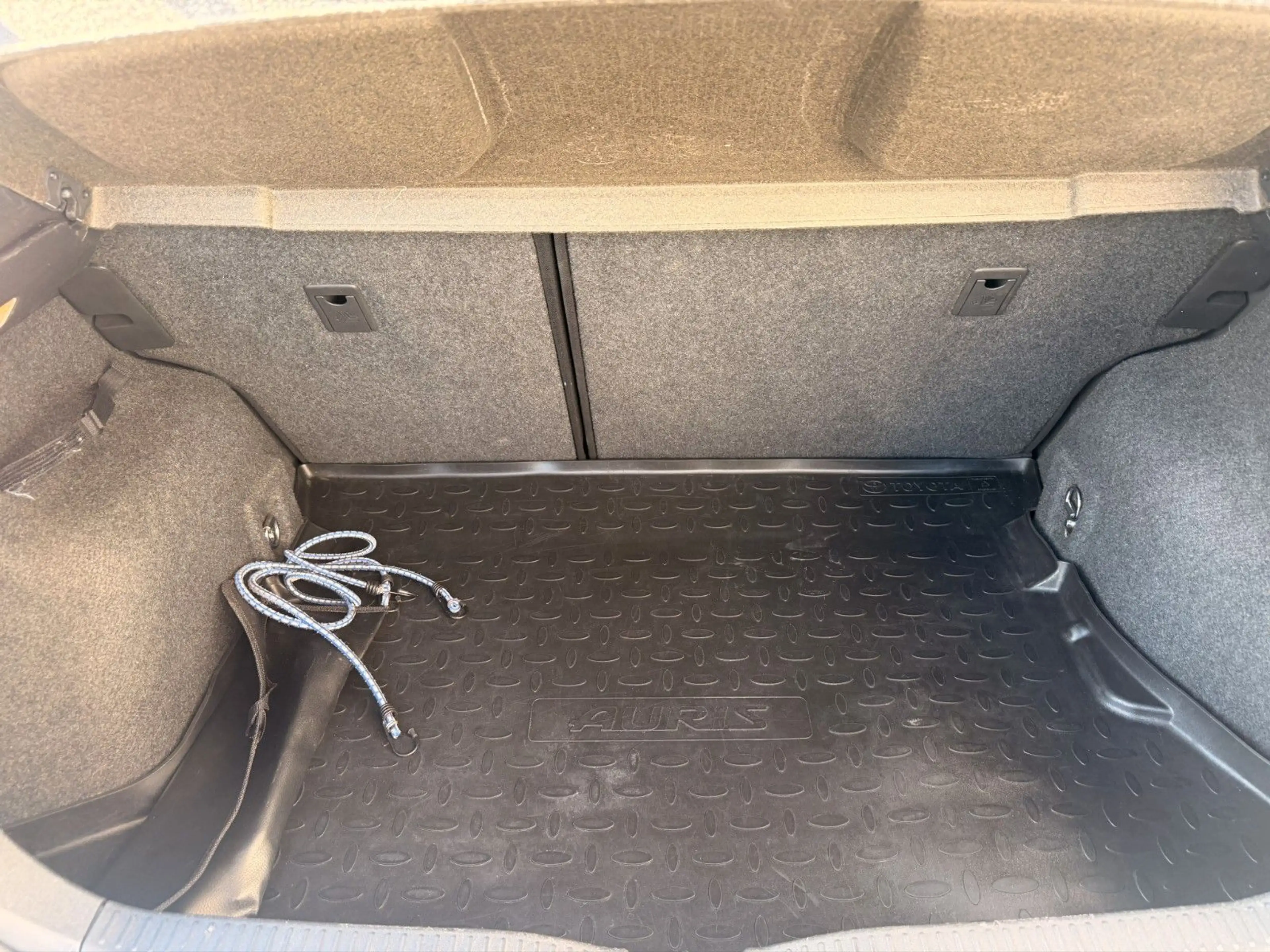 Toyota Auris 1,6 Automatik*Klimaautomatik*AHK — photo 14