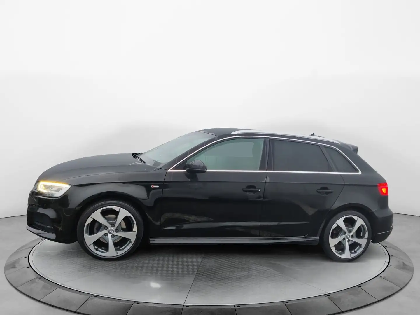 Audi A3 1.5 TFSI S-Tronic S-Line 2x, LED, B Noir - 2