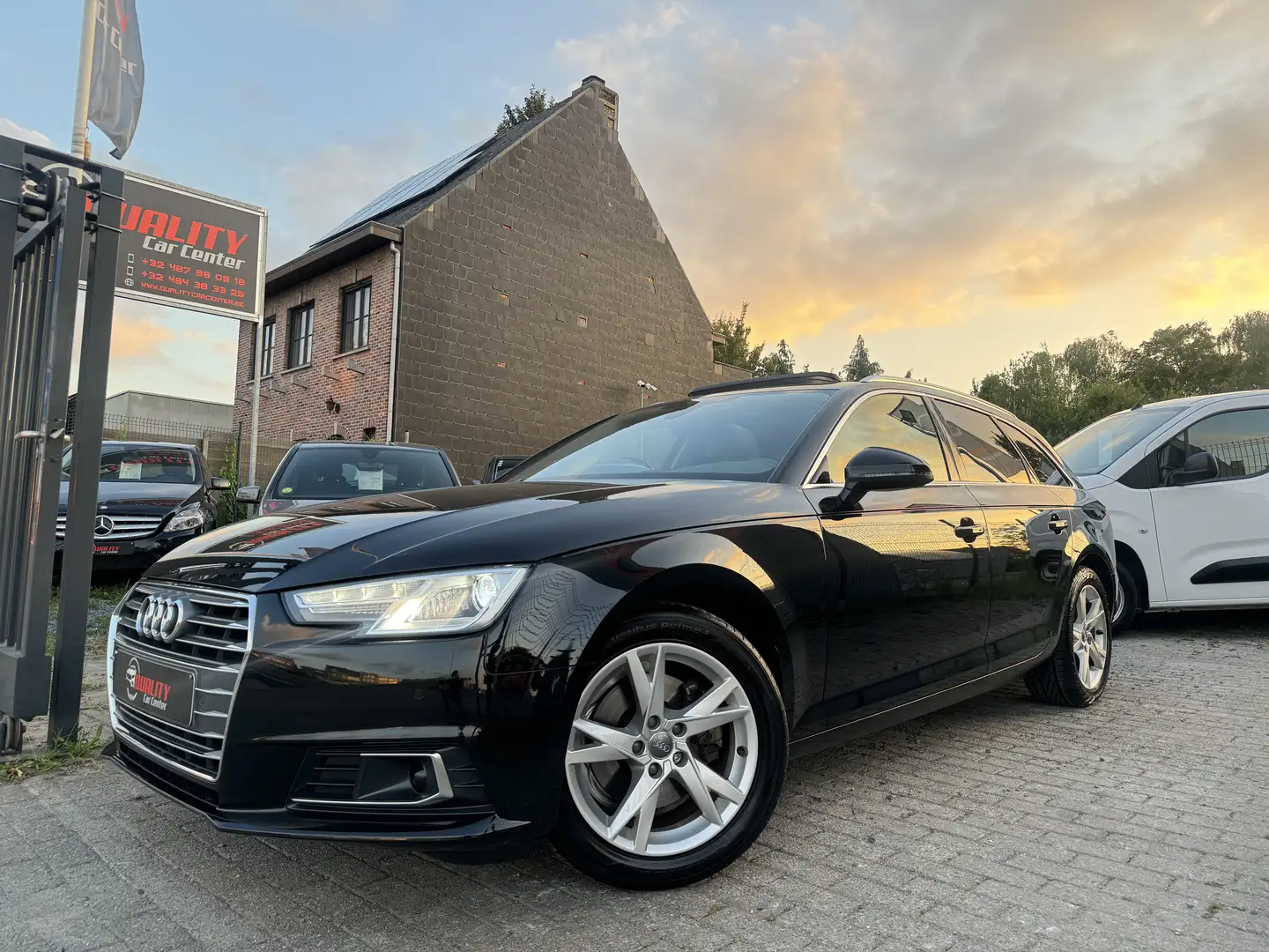 Audi A4 1.4TFSI S tronic AUTOMAAT pano leder xenon FULL Zwart - 1