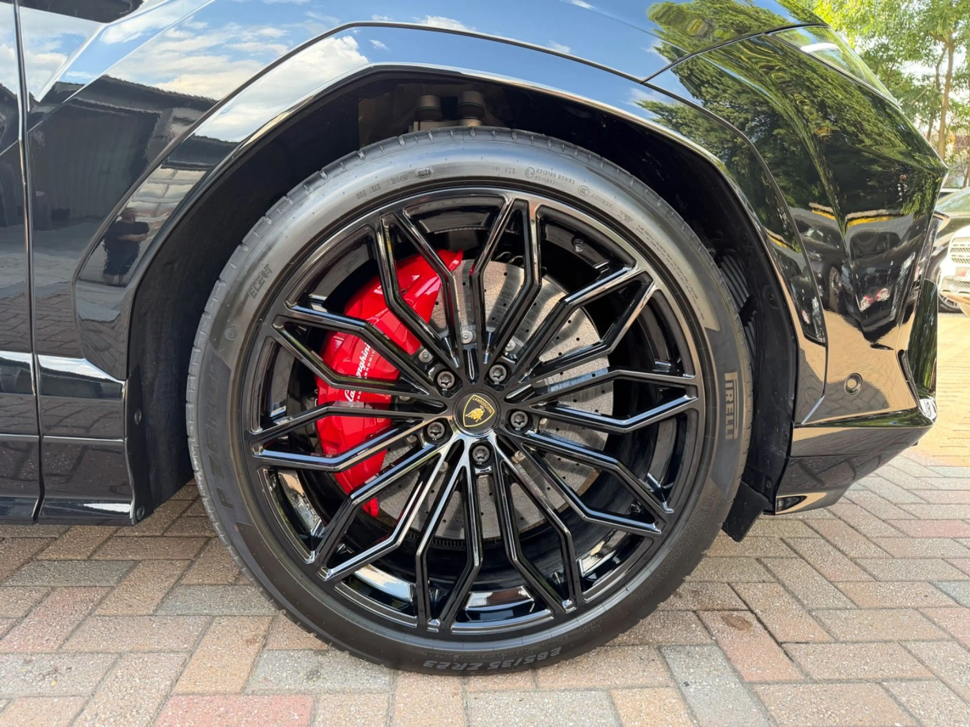 Lamborghini Urus SE Fond Entert. 900Km Neu Bang&Olufsen Pano — photo 6