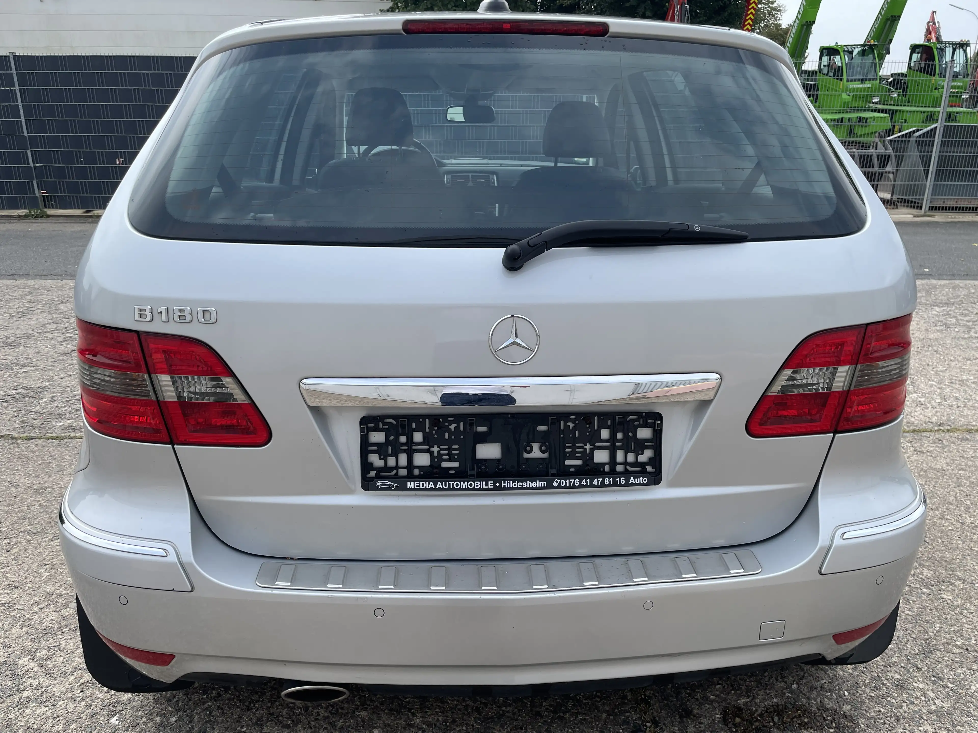 Mercedes-Benz B 180 B 180 NGT BlueEFFICIENCY Autotronic — photo 4