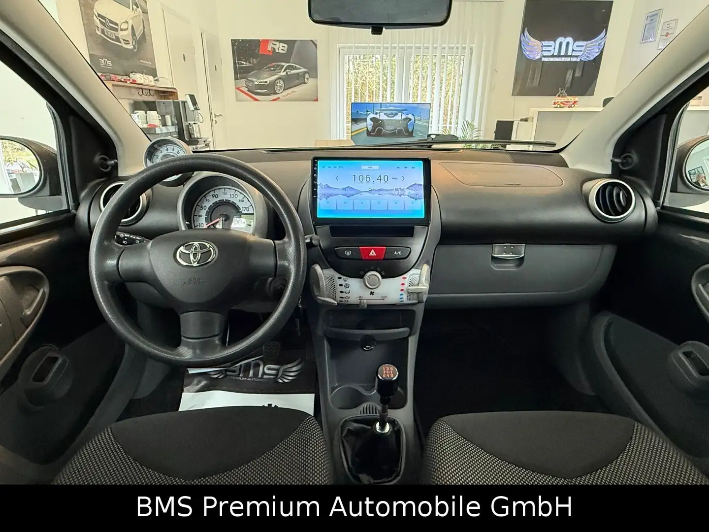 Toyota Aygo AYGO Cool Garantie bis 12.2026 Gris - 2