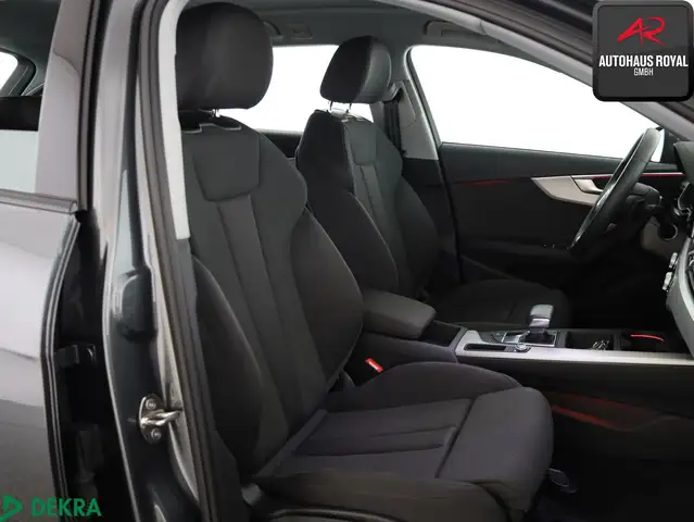 Audi A4 Avant view 11