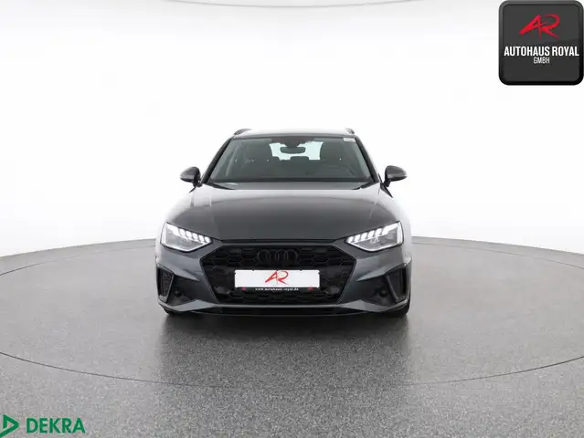 Audi A4 Avant view 8