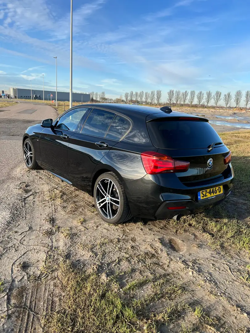 BMW 118 118i High Exec Zwart - 2