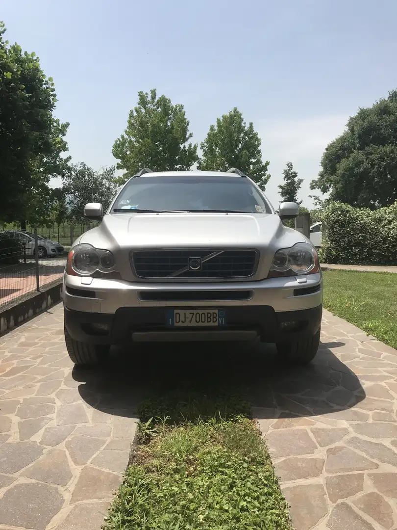 Volvo XC90 2.4 d5 Executive 185cv auto - 1