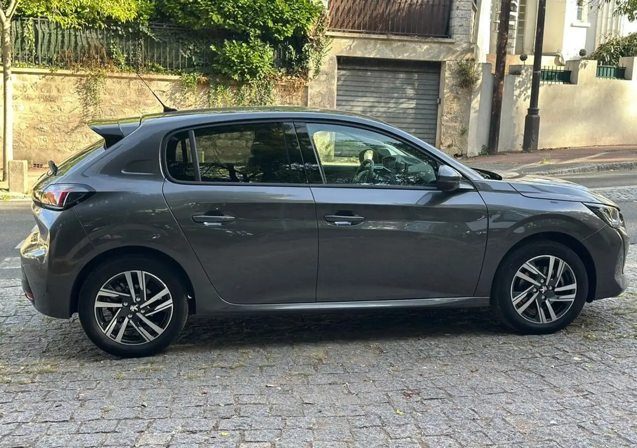 Peugeot 208 208 — photo 3