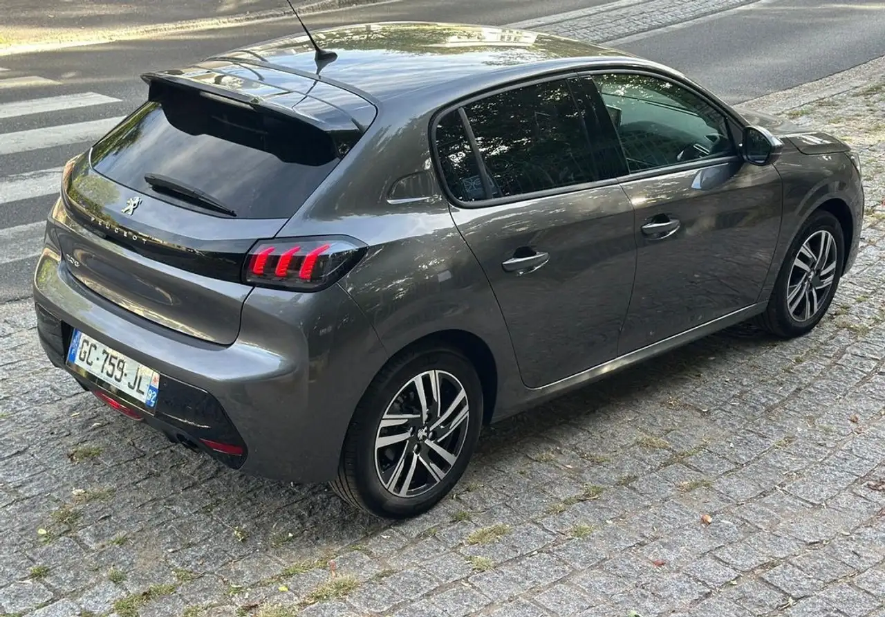 Peugeot 208 208 — photo 4