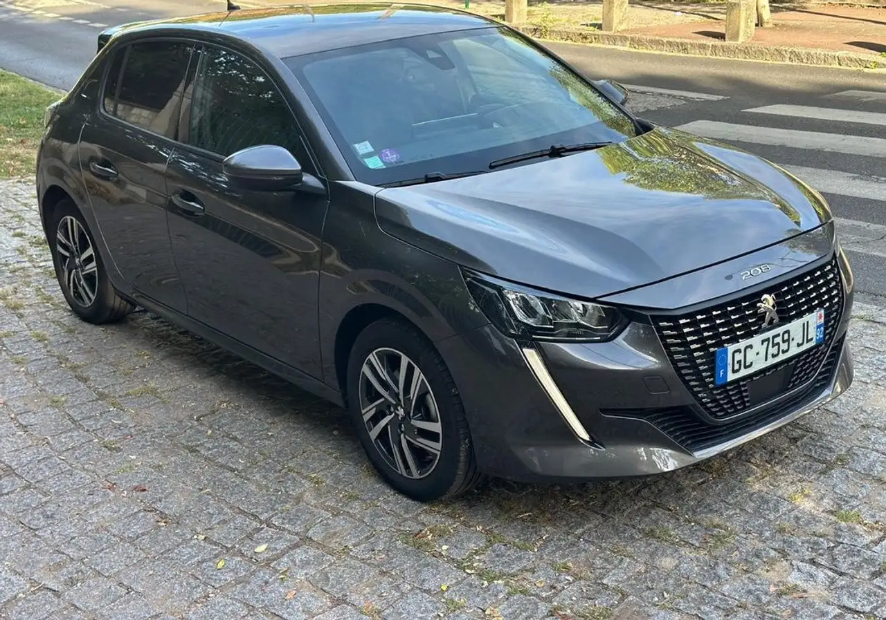 Peugeot 208 208 — photo 2