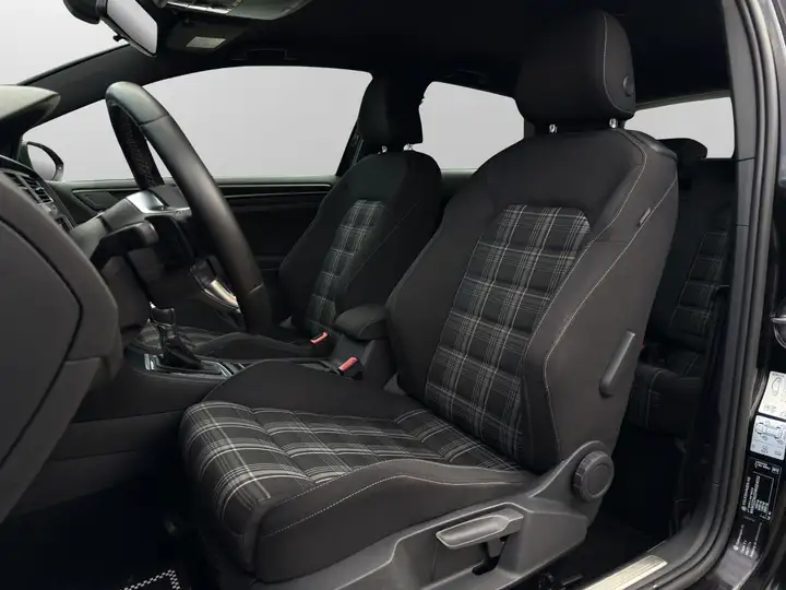 Volkswagen Golf GTD VII Lim. GTD DSG *BI-XENON*NAVI*BUSINESS* – Foto 11
