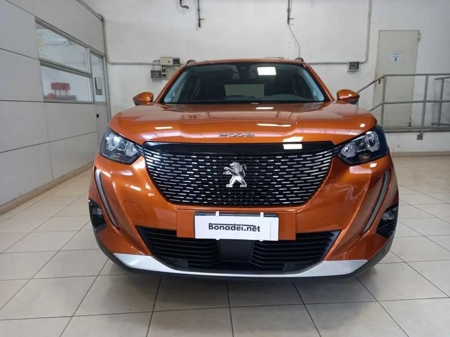 Peugeot 2008 2ª serie PureTech 130 S&S Allure Arancione - 1
