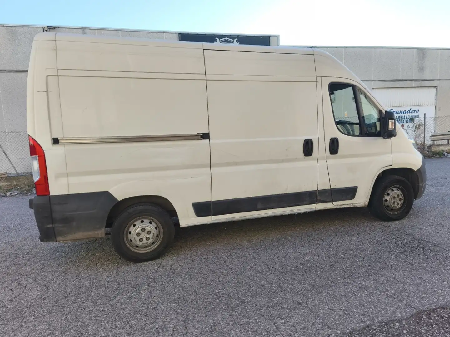 Citroen Jumper Fg. 2.2BlueHDi 33 L2H2 S&S 120 Blanco - 1