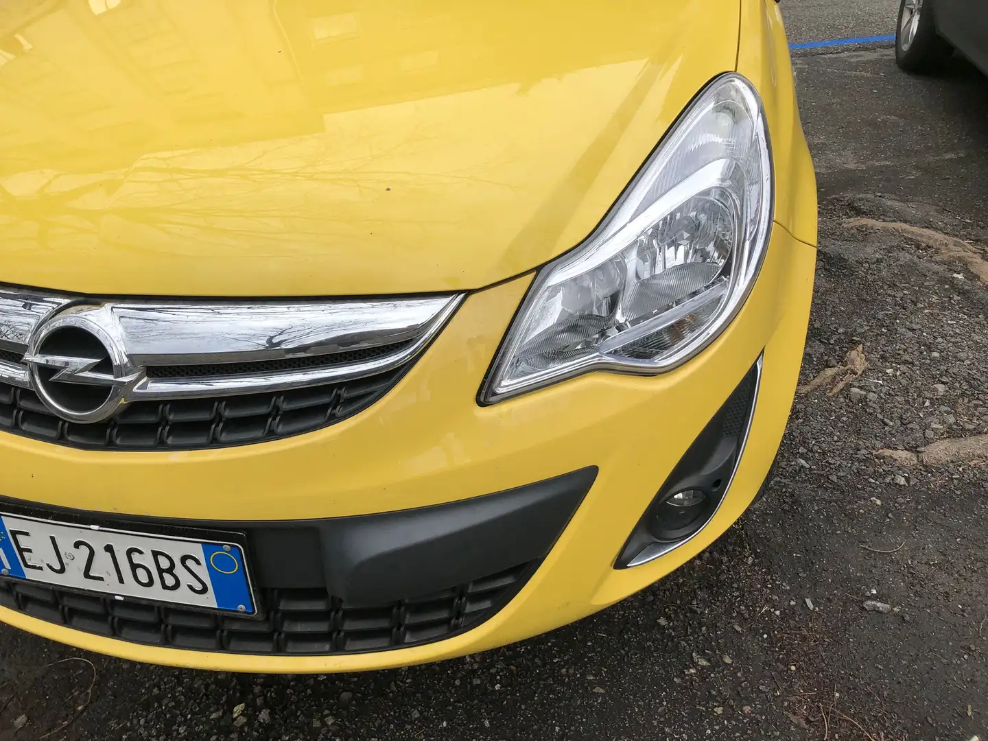 Opel Corsa 3p 1.3 cdti b-Color - 2