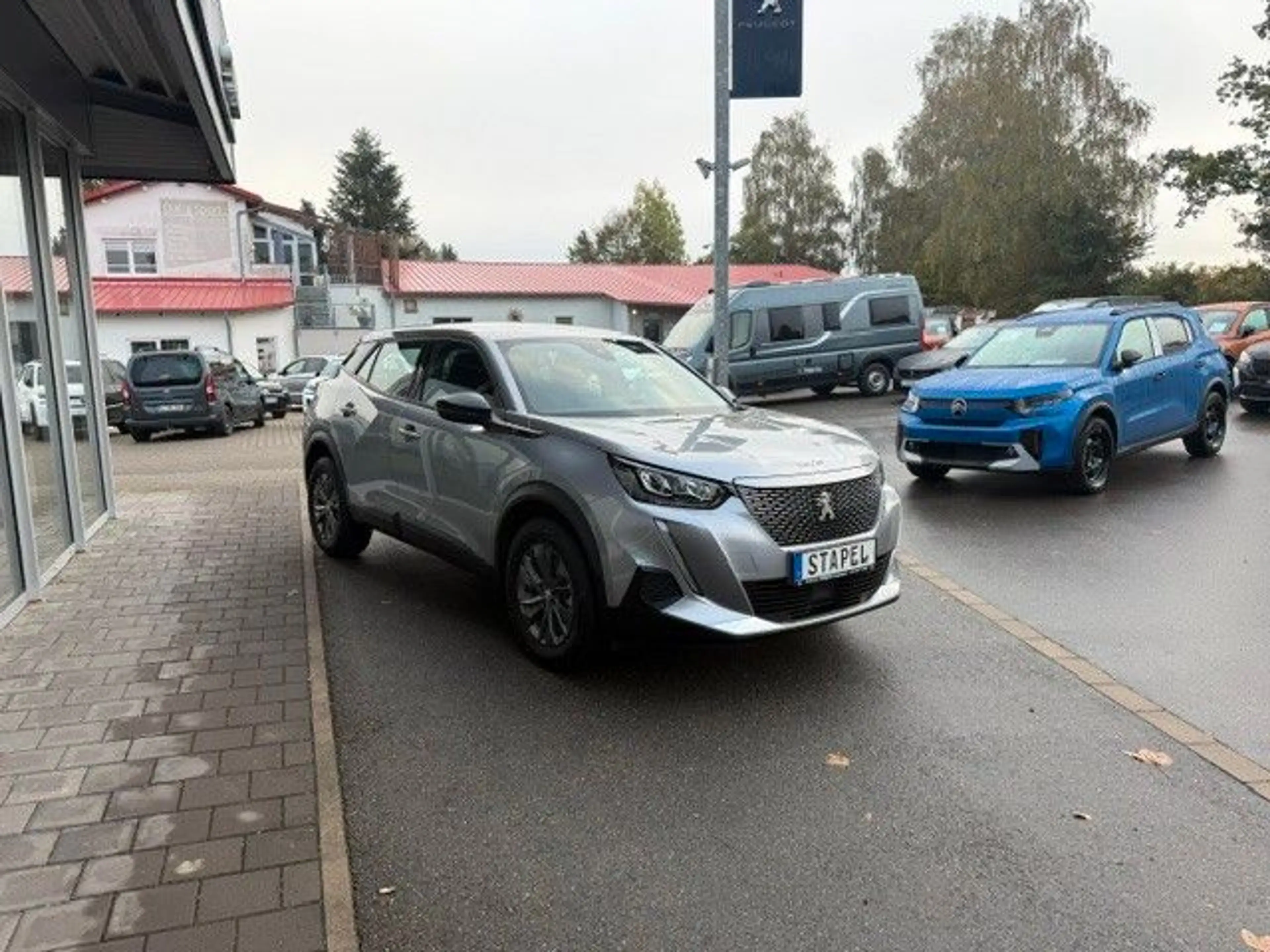 Peugeot 2008 e- Active Pack — photo 6