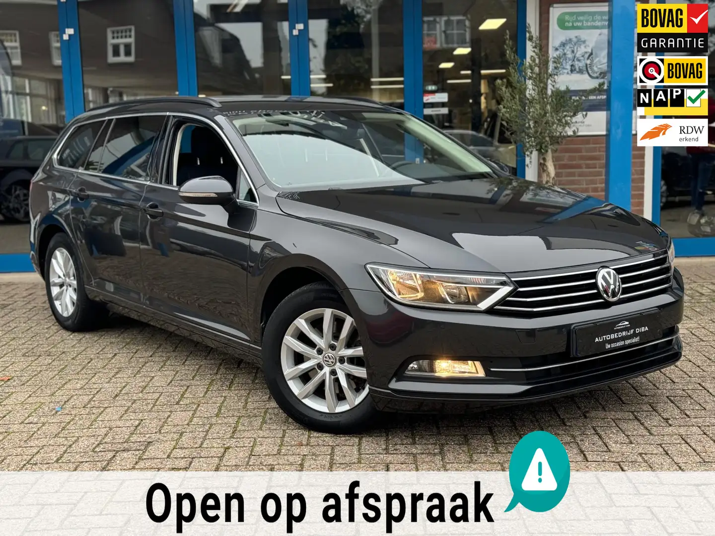 Volkswagen Passat Variant 1.4 TSI ACT Highline Business R Grijs - 1