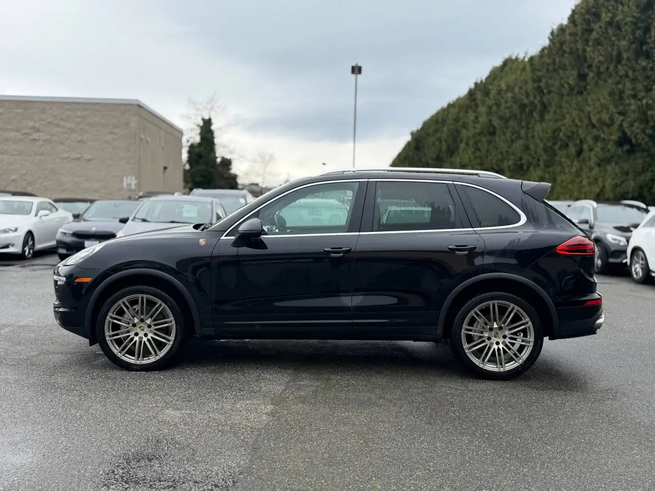 Porsche Cayenne photo Porsche Cayenne
