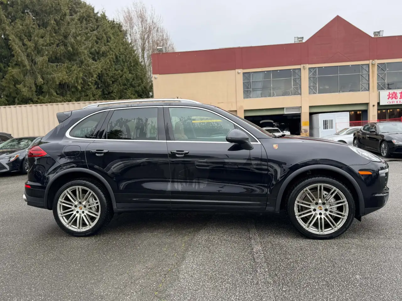 Porsche Cayenne photo Porsche Cayenne