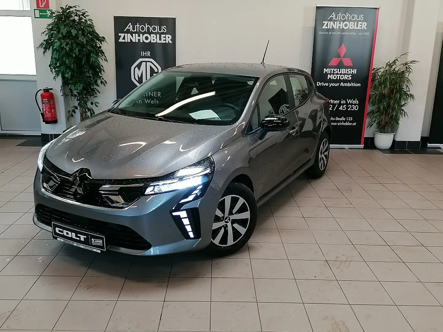 Mitsubishi Colt 1,0 MPI-T Invite Grau - 1