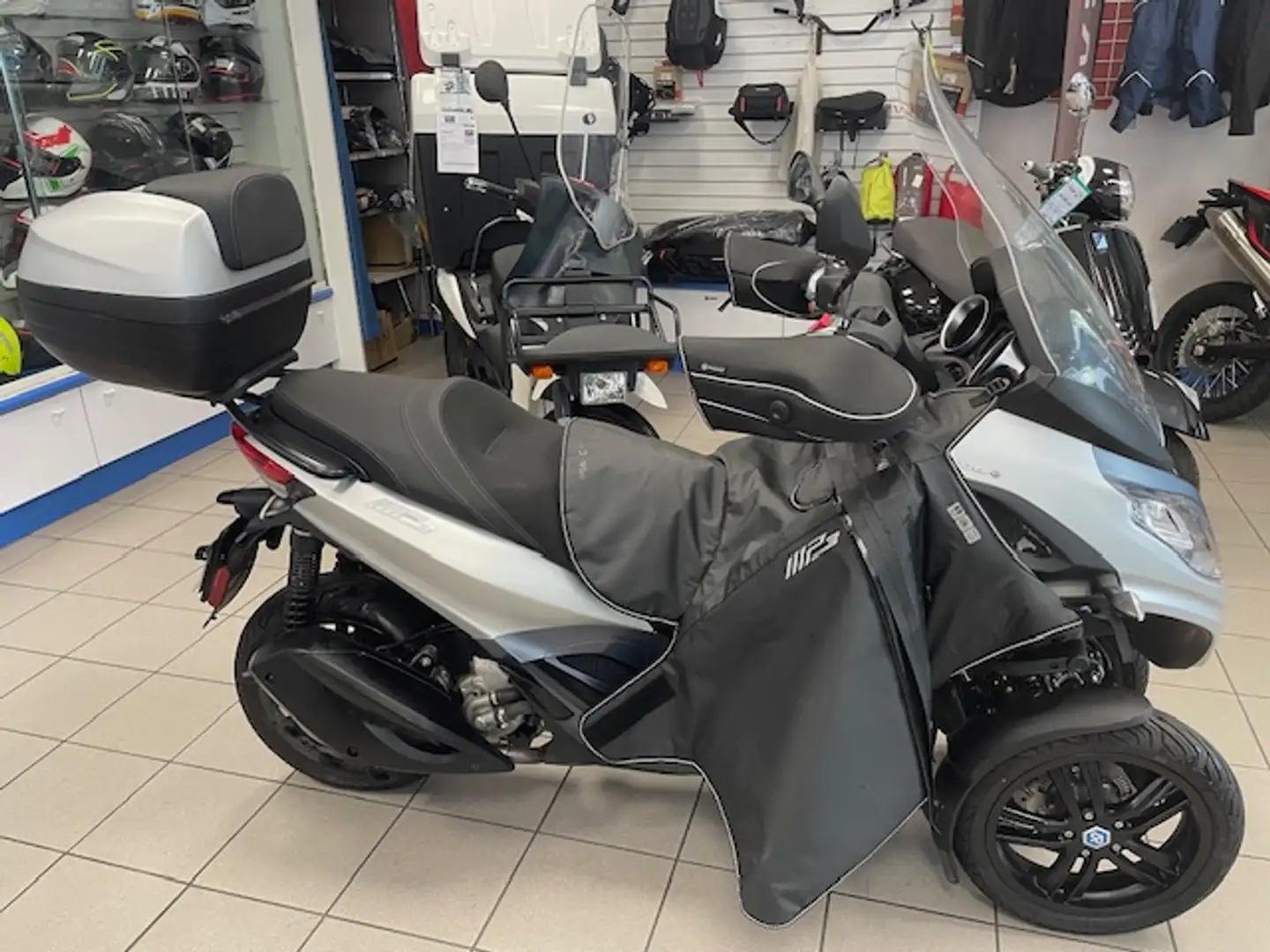 Piaggio MP3 300 Gris - 1