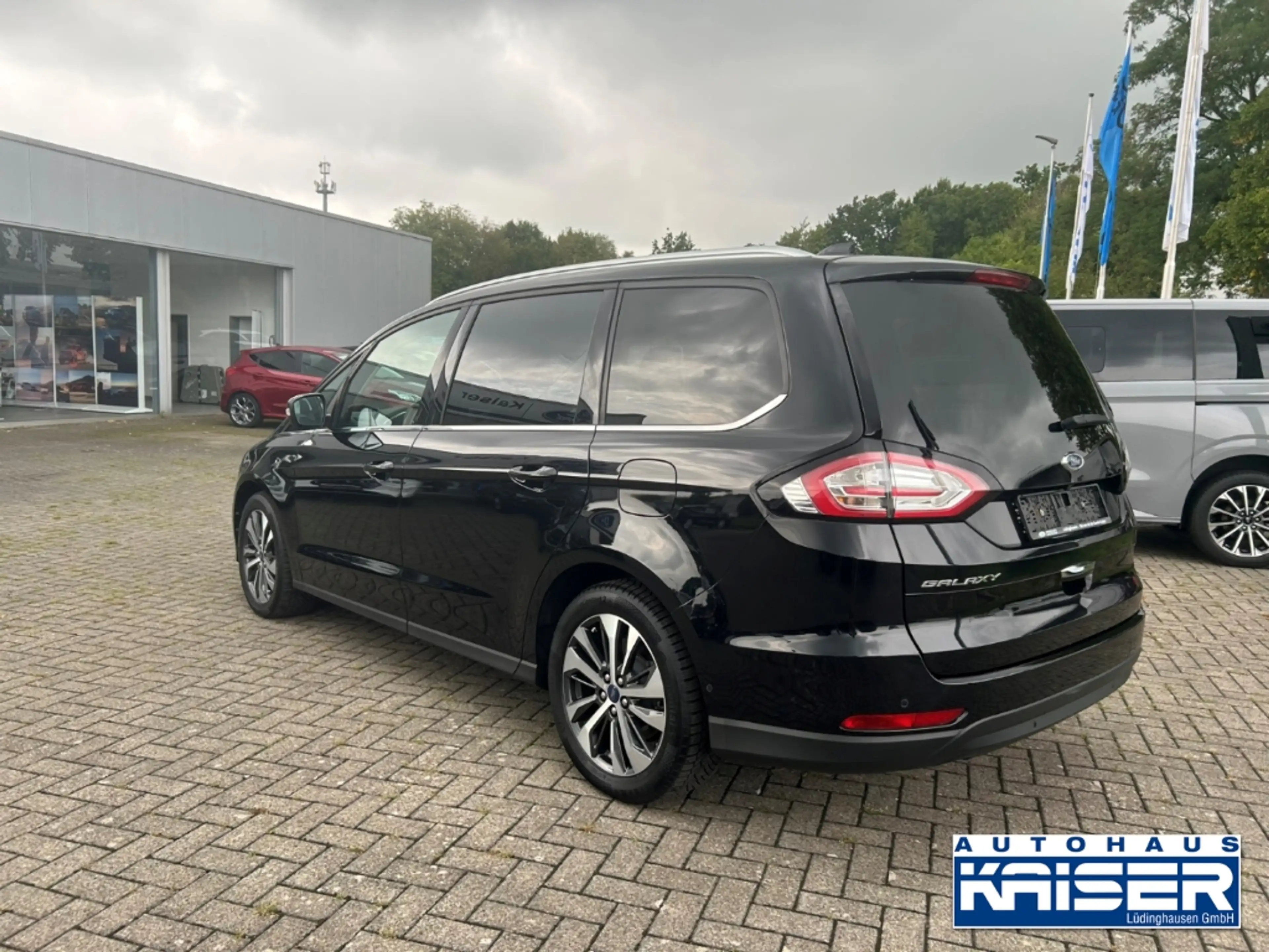 Ford Galaxy Titanium 2.0 EcoBluePanorama,18 Zoll,LED Leder 7 S — photo 5