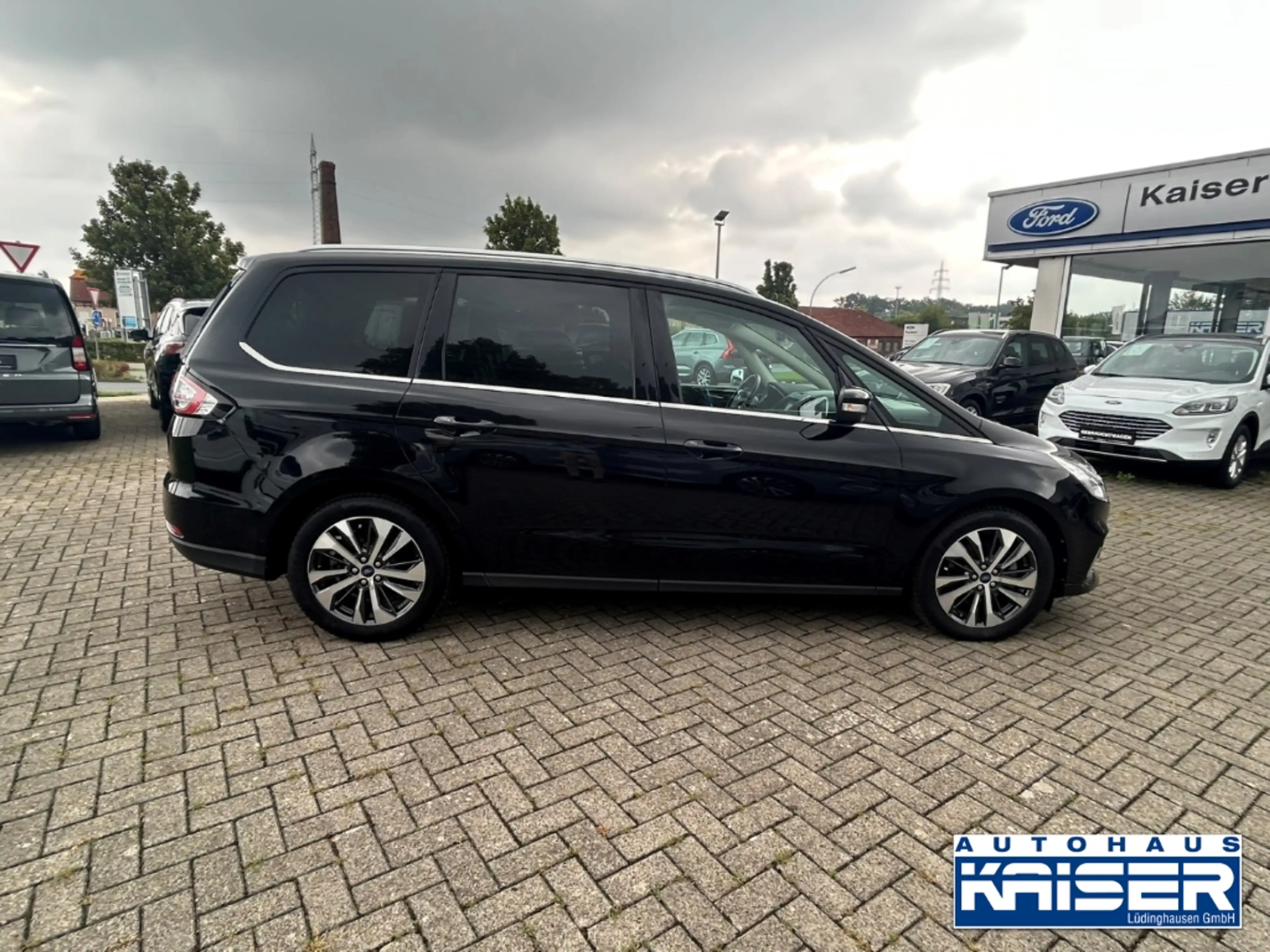 Ford Galaxy Titanium 2.0 EcoBluePanorama,18 Zoll,LED Leder 7 S — photo 8