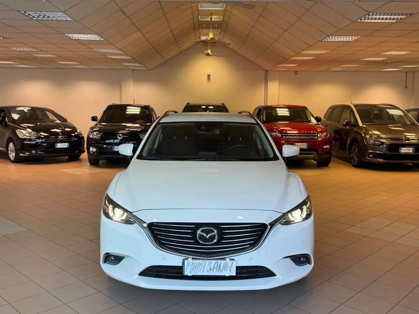 Mazda 6 6 Wagon 2.2 Evolve 150cv 6at my15 Bianco - 2