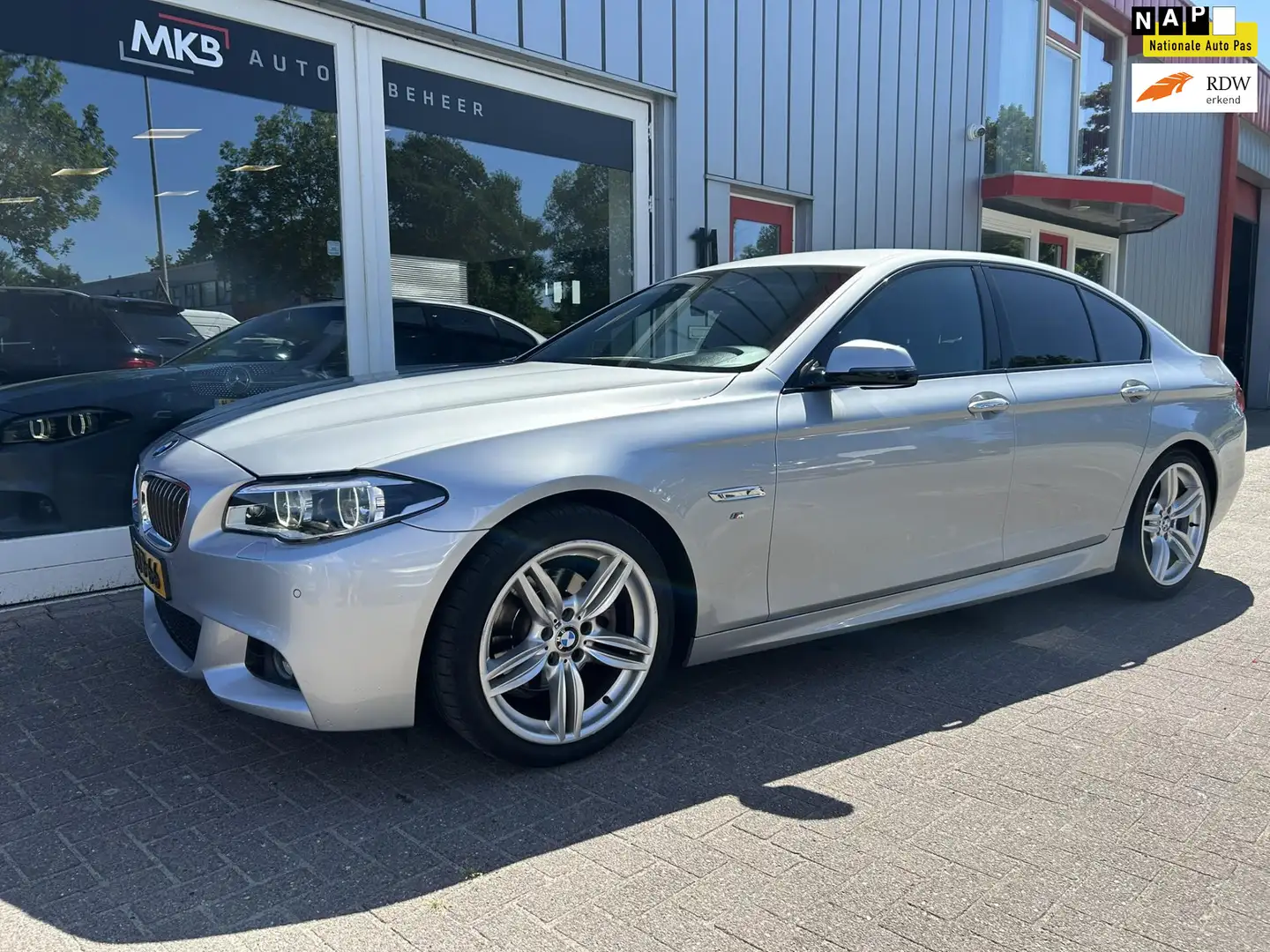 BMW 520 5-serie 520i M-Sportpakket/LED/Orig.NED Grijs - 1
