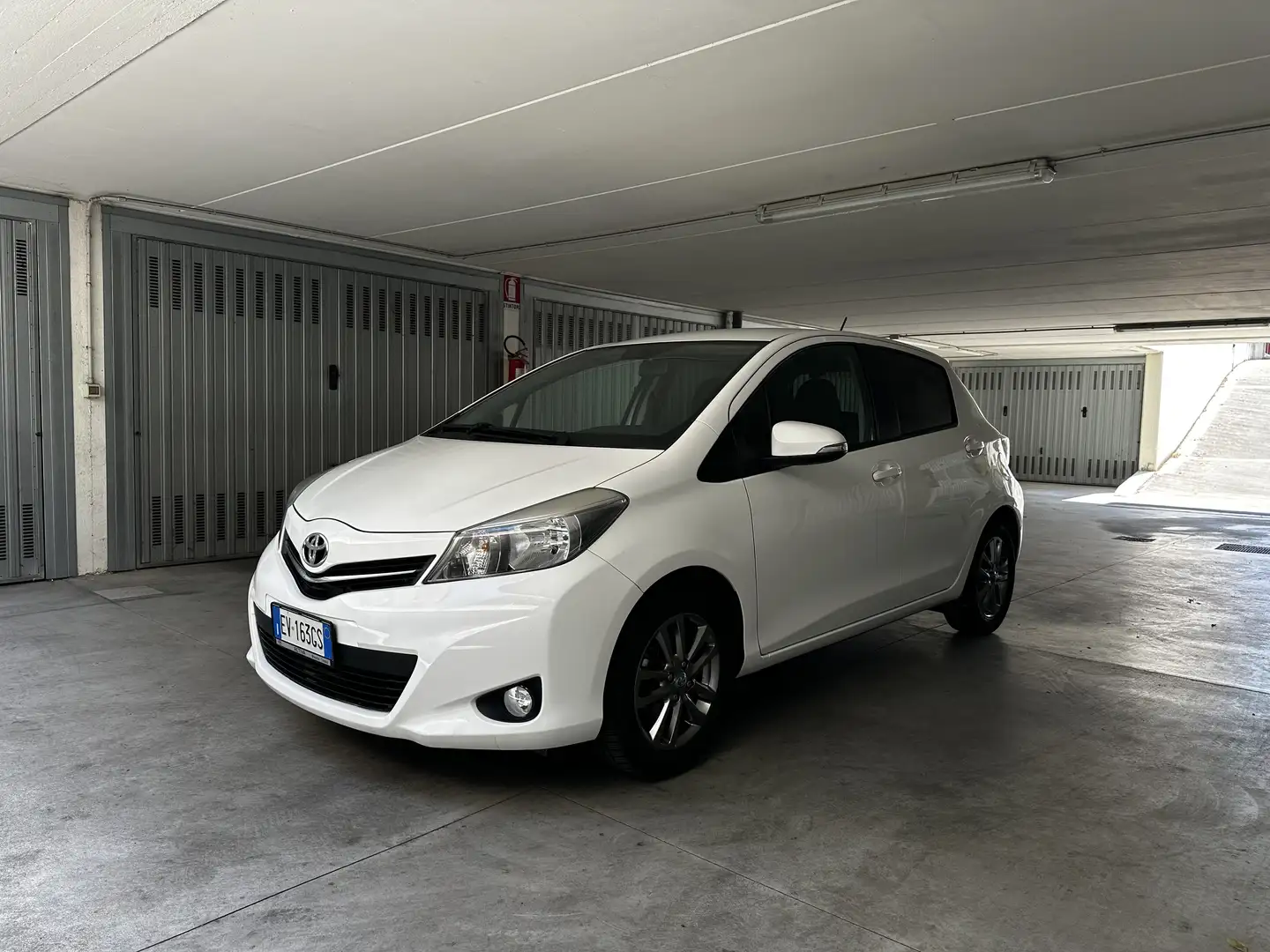 Toyota Yaris 5p 1.0 Active - 1