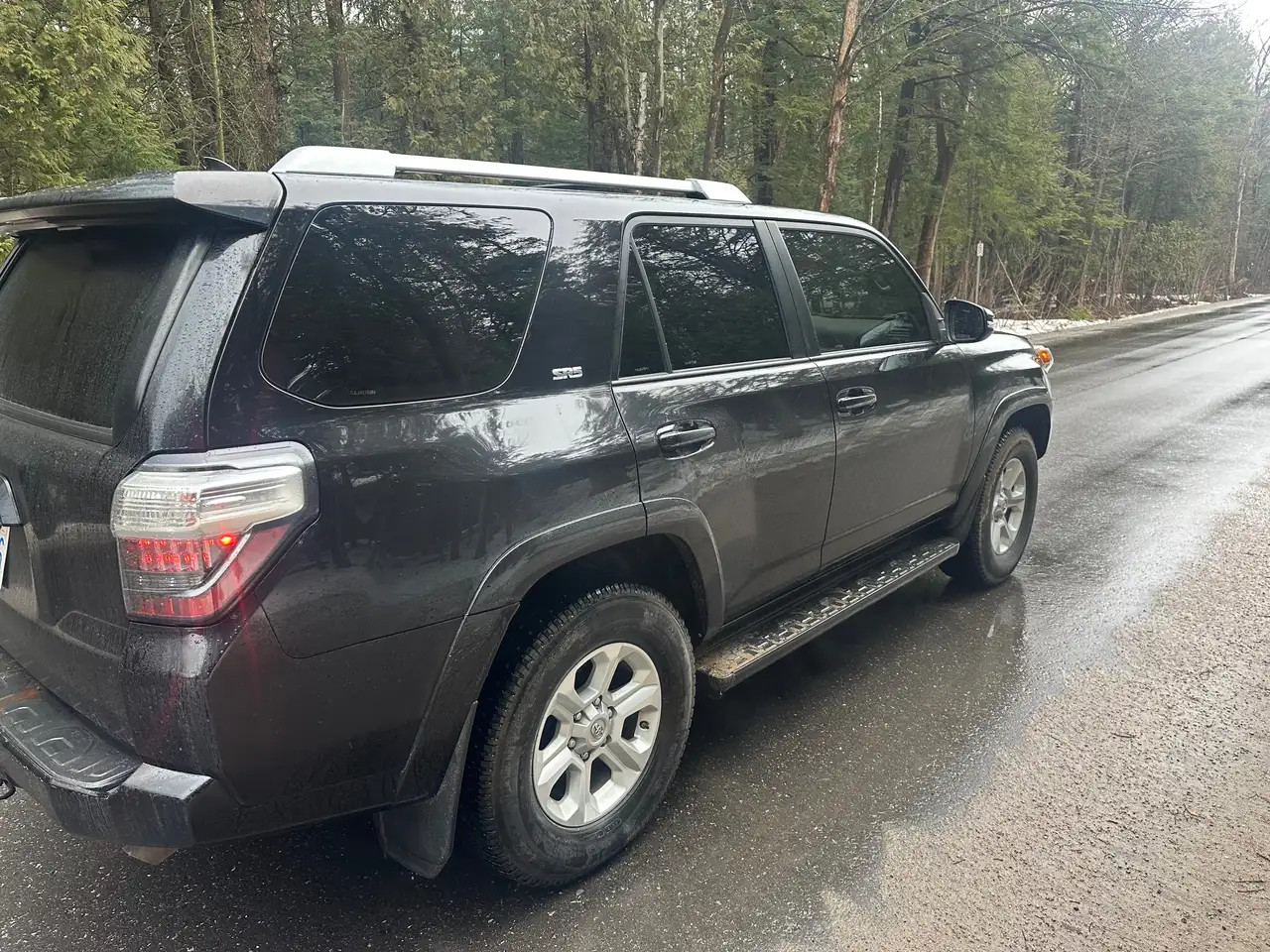 Toyota 4-Runner снимка Toyota 4-Runner