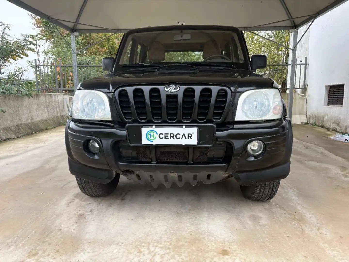 Mahindra Goa 2.5 CRDe 4WD 4X4 6 PSOTI KM E MOTORE ORIGINALI Fekete - 2