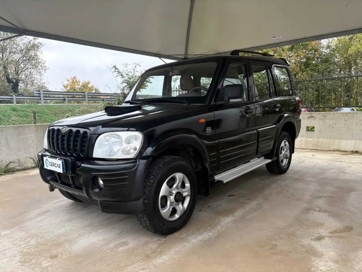 Mahindra Goa 2.5 CRDe 4WD 4X4 6 PSOTI KM E MOTORE ORIGINALI Fekete - 1