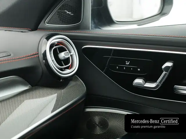 Mercedes-Benz C-Class view 19