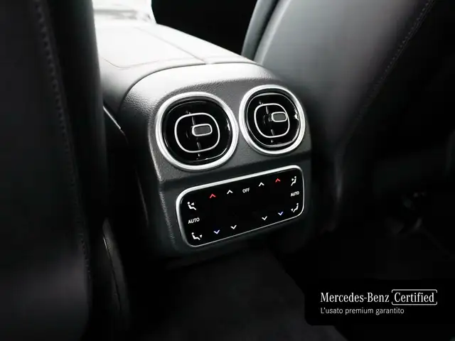 Mercedes-Benz C-Class view 22