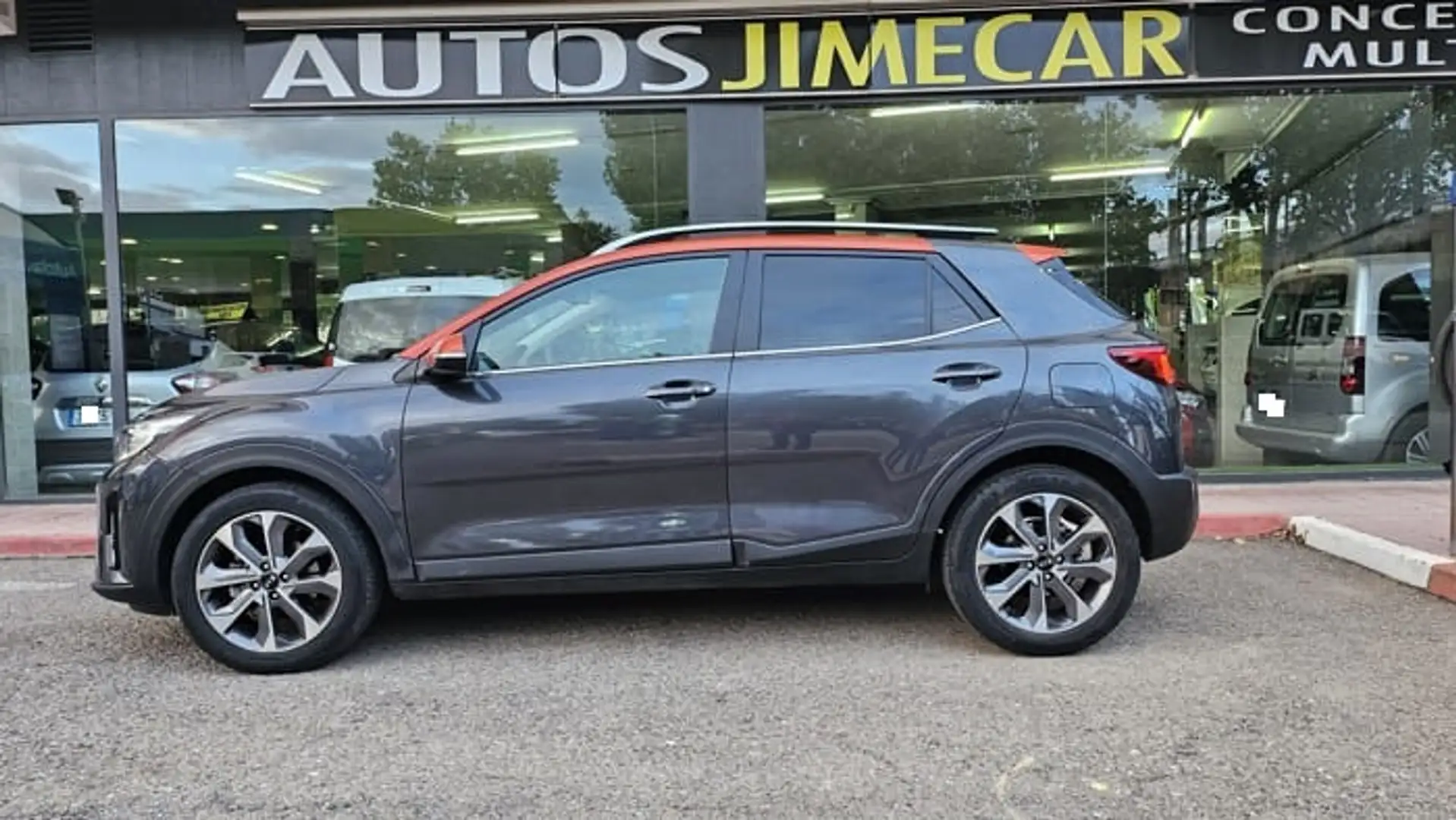 Kia Stonic 1.0 T-GDi Eco-Dynamic Tech 100 Gris - 2