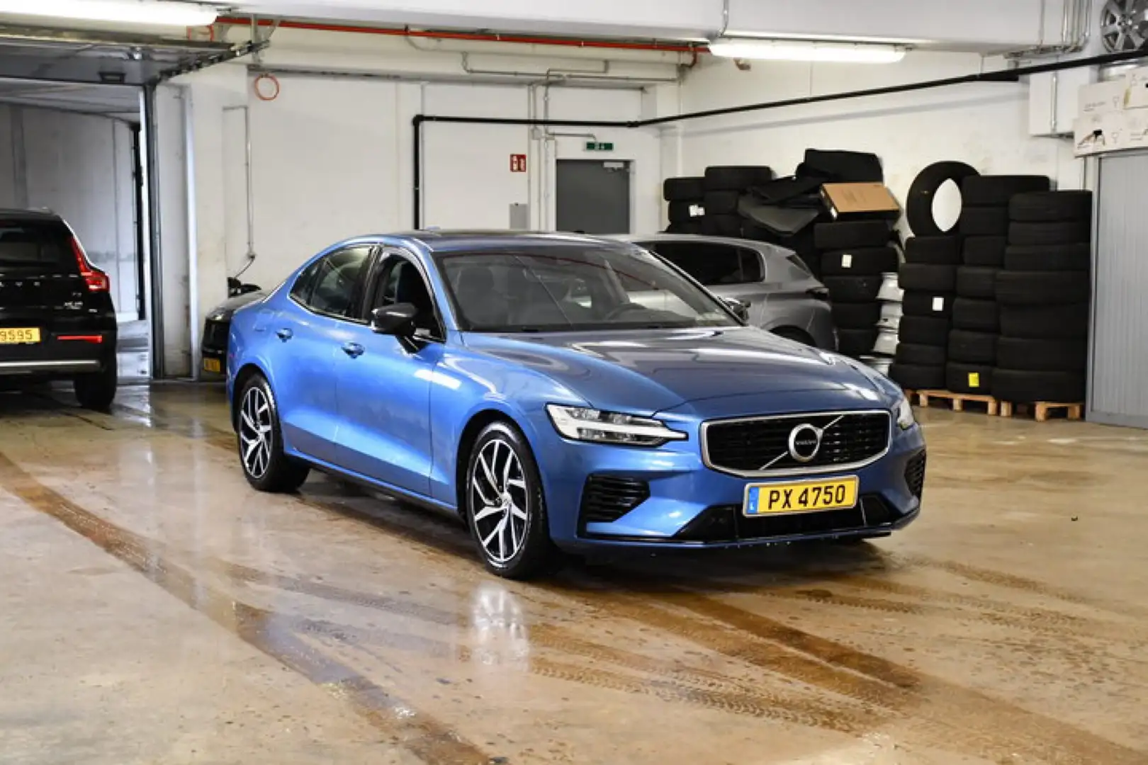 Volvo S60 T8 Twin Engine AWD Geartronic RDesign/ full optie! Blue - 1