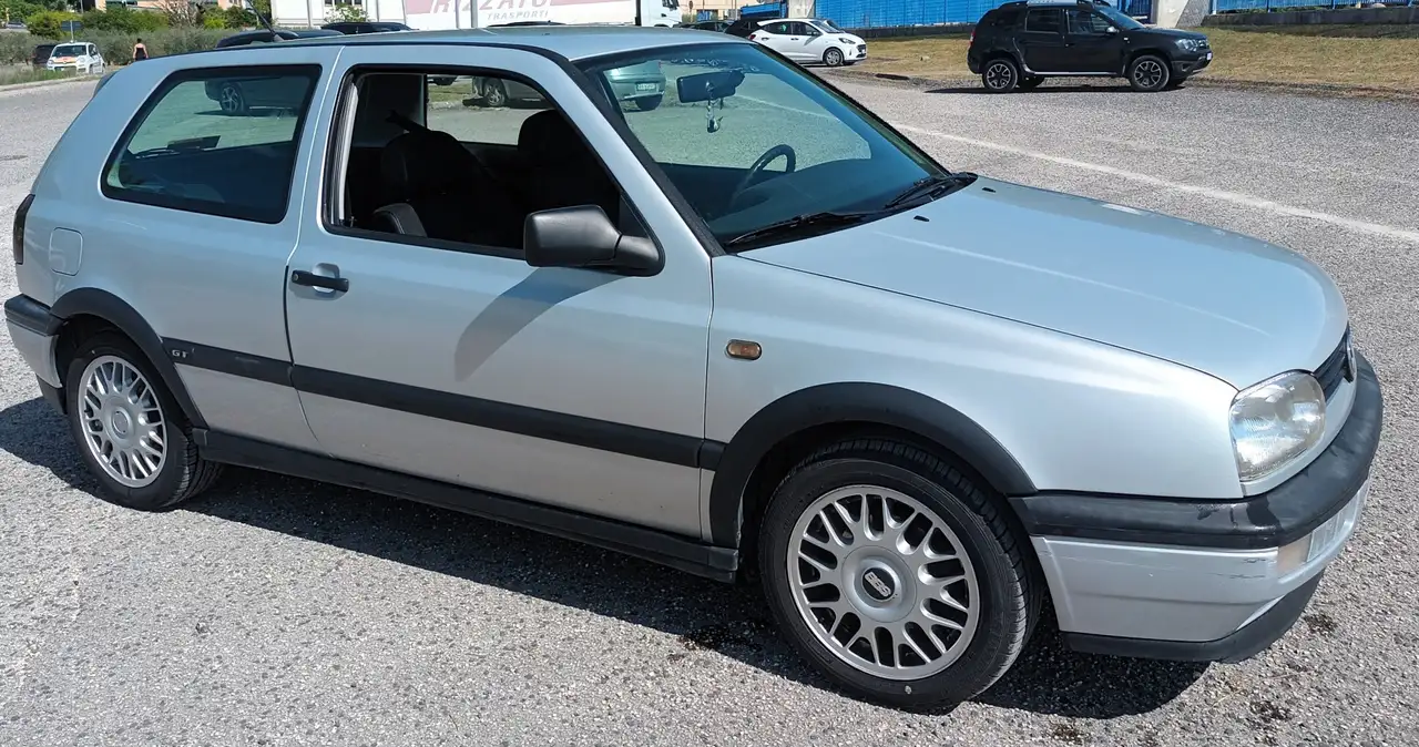 Volkswagen Golf 3p 1.6 GT 101cv, foto 2