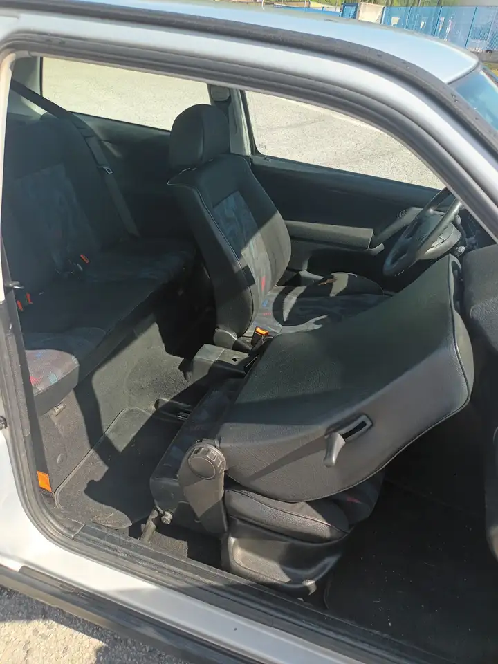 Volkswagen Golf 3p 1.6 GT 101cv, foto 6