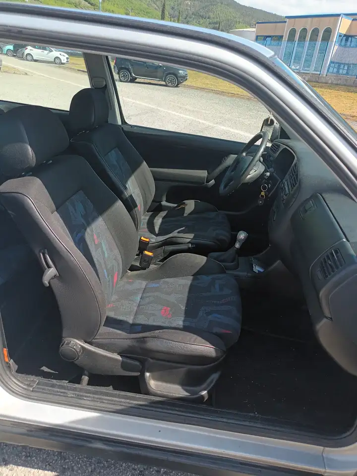 Volkswagen Golf 3p 1.6 GT 101cv, foto 5