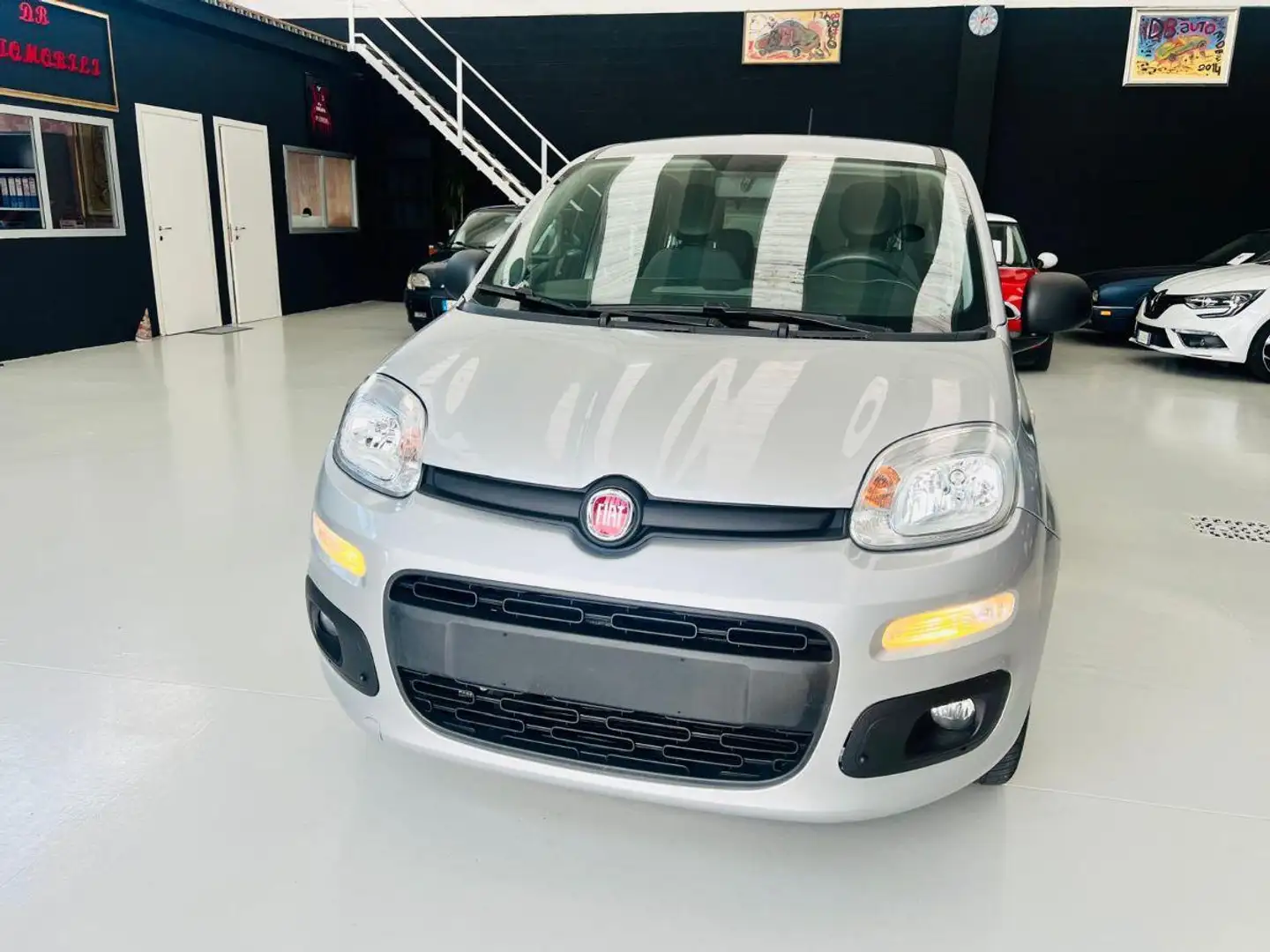 Fiat Panda 1.2 Lounge Gris - 1