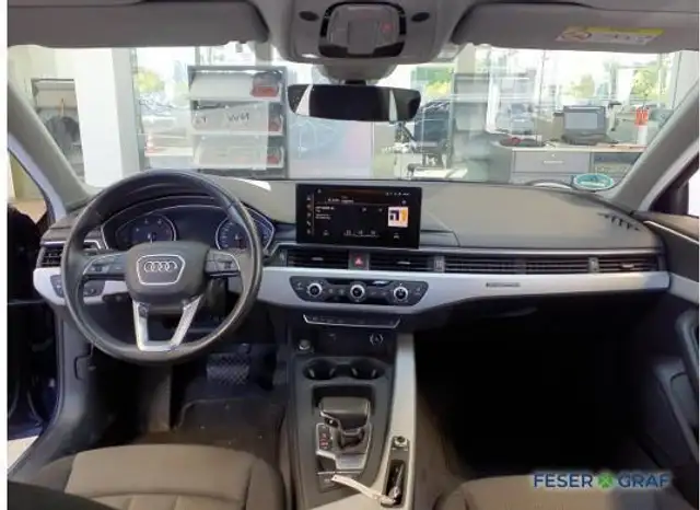 Audi A4 view 5