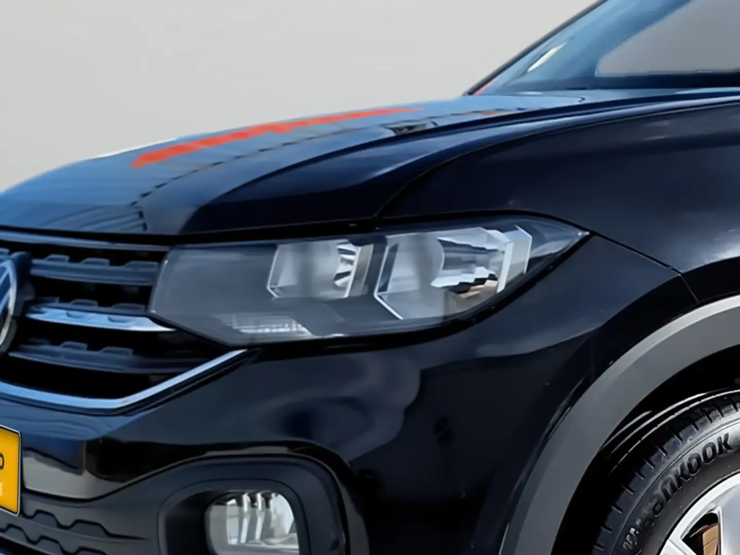 Volkswagen T-Cross Advance 1.0 TSI 70kW (95CV) Schwarz - 2