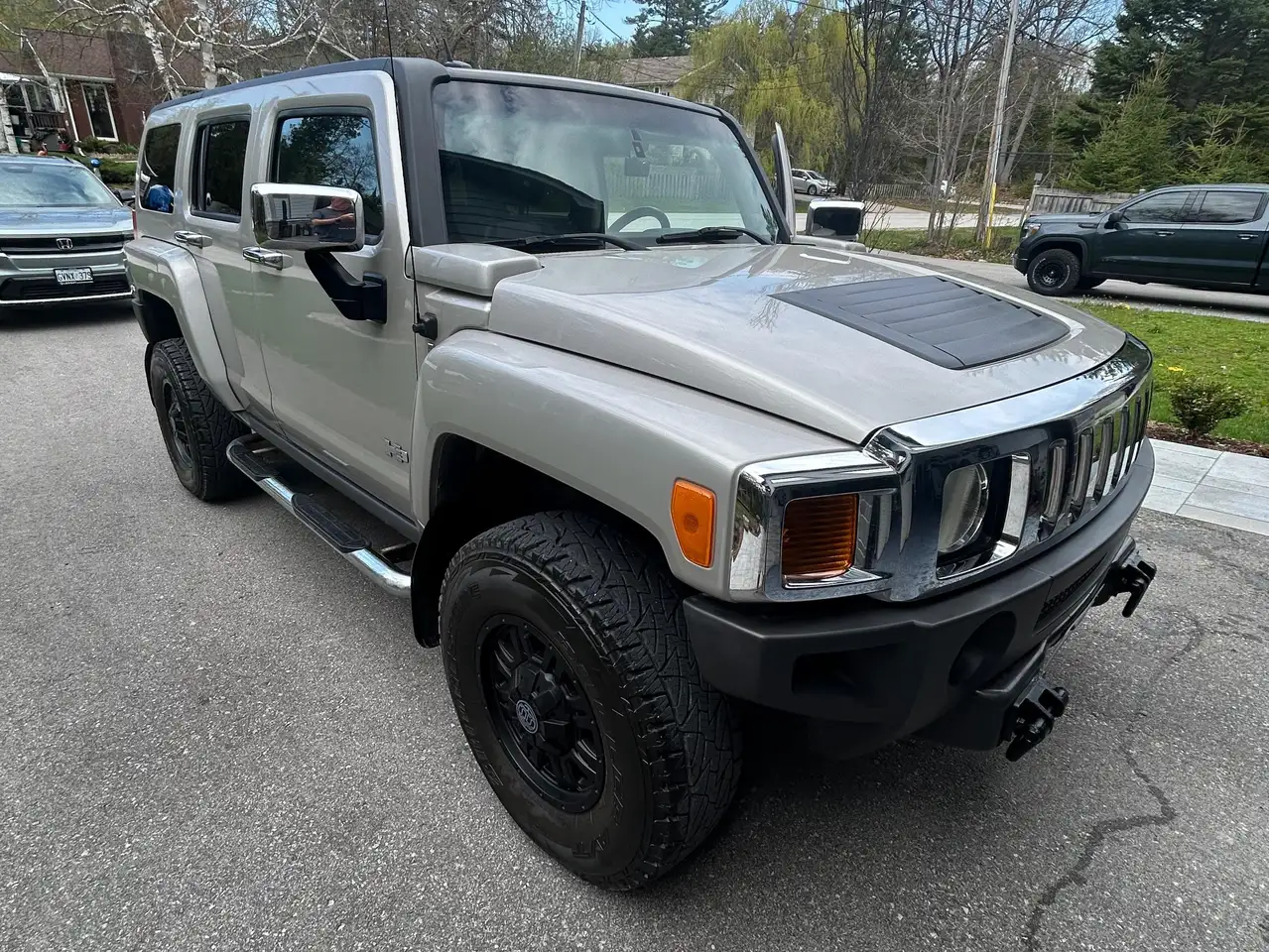 HUMMER H3 снимка HUMMER H3